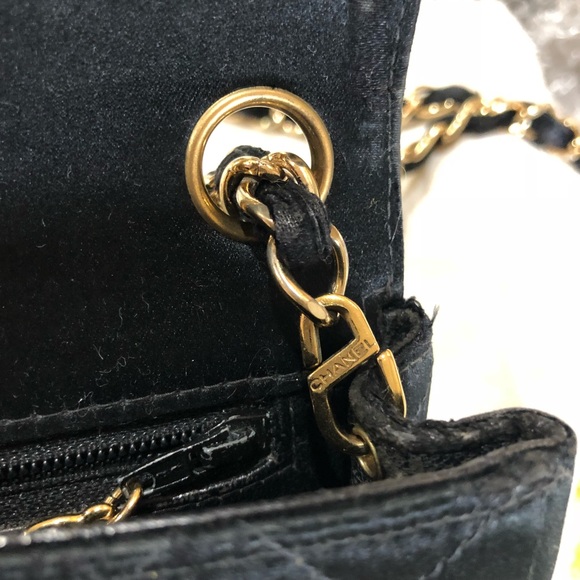 SOLD auth Chanel square mini matellase - Picture 6 of 8